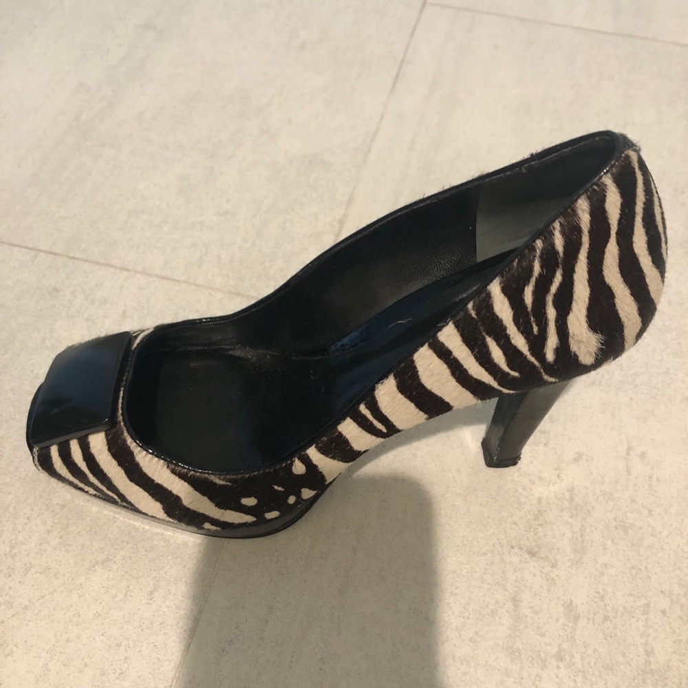 Size 7M peep toe heels
